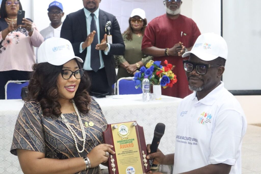 award to first lady