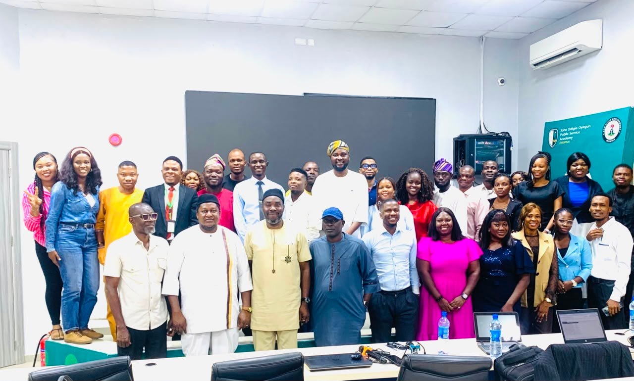 group pic for review meeting admin