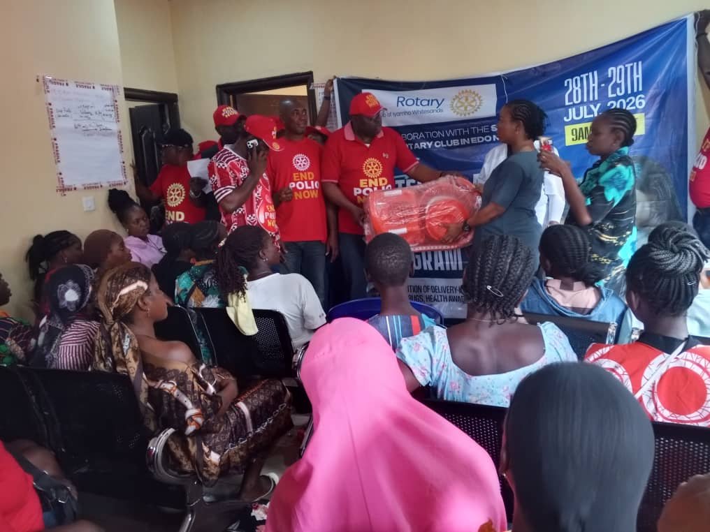 Rotary Club Supports Pregnant Women and New Mothers at Afuze Referral Medical Centre, Owan East rotary gift owan east